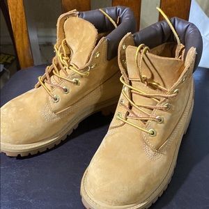 Boys size 1.5 Timberlands